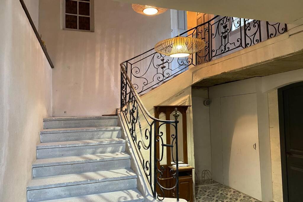 Lovely Avignon - Studio De Charme Plein Centre - Proche Palais Des Papes المظهر الخارجي الصورة